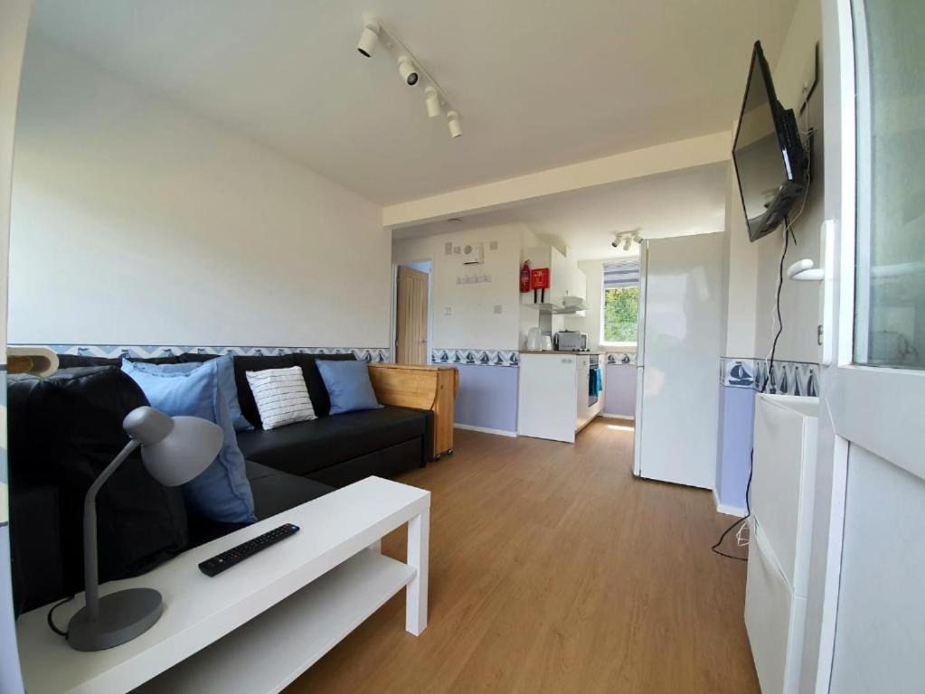 Chalet 57 Sandown Bay Holiday Centre Generous Money Off Ferry Crossings & Free Wifi, September And Halloween Deals Now On Exterior foto